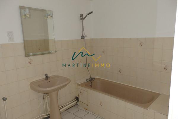 A VENDRE LOTS APPARTEMENTS + LOCAUX A LA REOLE