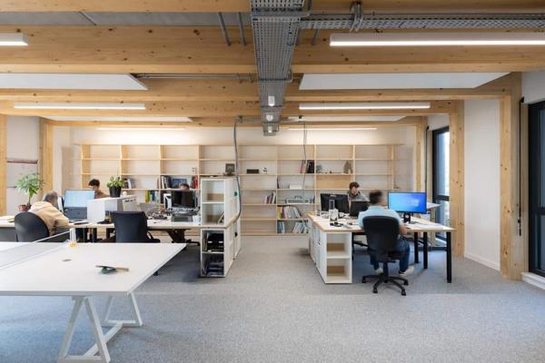 La Station A - Local professionnel avec parking