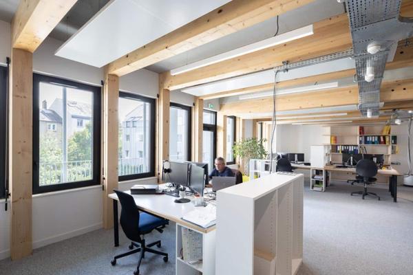 La Station A - Local professionnel avec parking