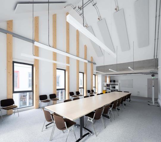 La Station A - Local professionnel avec parking