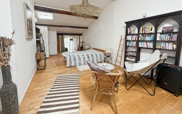 Maison à vendre    4 pièces •  Vias