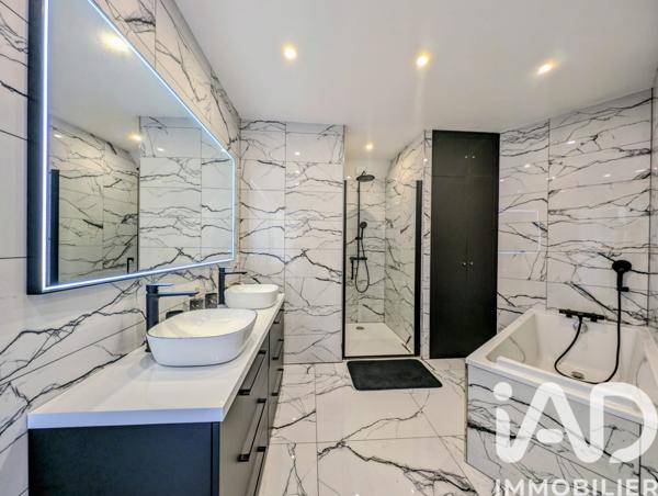 Maison à vendre 6 pièces 210 m² Les Alluets-le-Roi