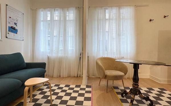 Appartement à vendre    2 pièces • 25,52 m2 Paris 7