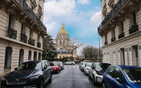 Appartement à vendre    2 pièces • 25,52 m2 Paris 7