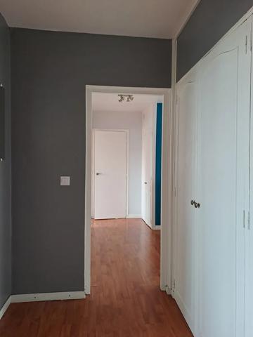 Dans le Centre de LA MADELEINE, rue Jean Mermoz "résidence les Muses", je suis un agréable appartement T4 de 73,52 M²…