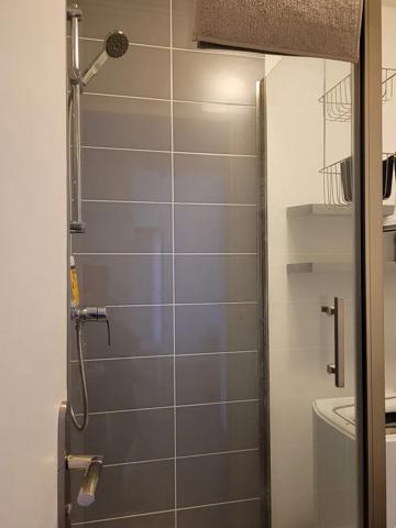 Dans le Centre de LA MADELEINE, rue Jean Mermoz "résidence les Muses", je suis un agréable appartement T4 de 73,52 M²…