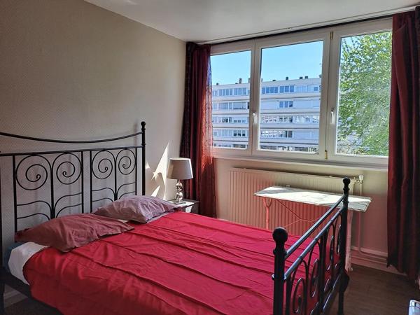Dans le Centre de LA MADELEINE, rue Jean Mermoz "résidence les Muses", je suis un agréable appartement T4 de 73,52 M²…