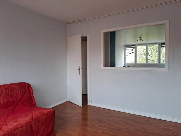 Dans le Centre de LA MADELEINE, rue Jean Mermoz "résidence les Muses", je suis un agréable appartement T4 de 73,52 M²…