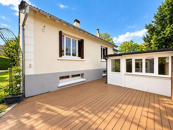 Maison Conflans Sainte Honorine 6 pièce(s) 105 m2 410 000 € **  - Référence  8453