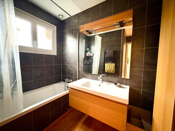 Maison Conflans Sainte Honorine 6 pièce(s) 105 m2 410 000 € **  - Référence  8453
