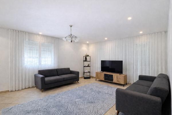 Roussillon (38150) Maison de plain-pied 141 m² – 4 chambres – DPE B – Proche gare – Secteur prisé de Roussillon