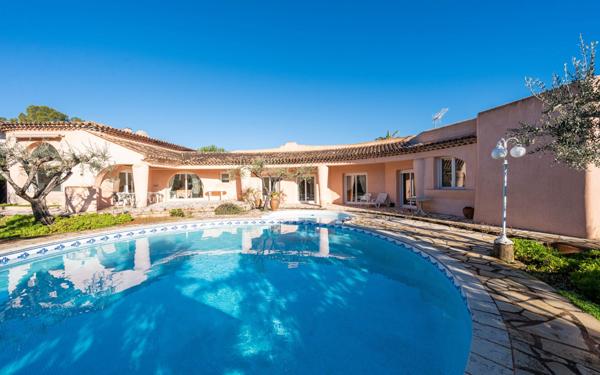 Maison à vendre    4 pièces • 195 m2 Mougins