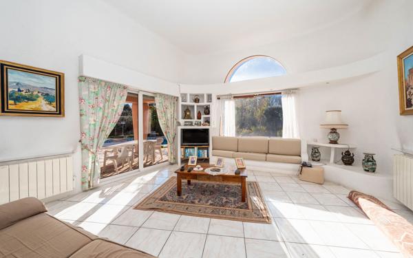 Maison à vendre    4 pièces • 195 m2 Mougins