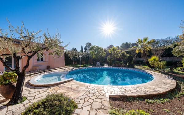 Maison à vendre    4 pièces • 195 m2 Mougins