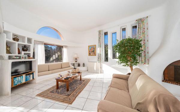 Maison à vendre    4 pièces • 195 m2 Mougins
