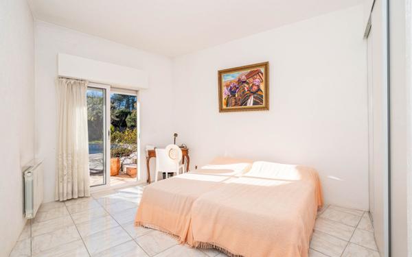 Maison à vendre    4 pièces • 195 m2 Mougins