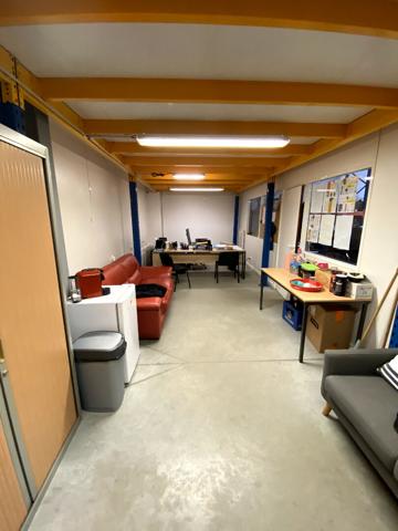 A LOUER : Local d'activité d'environ 180 m² situé à ORVAULT