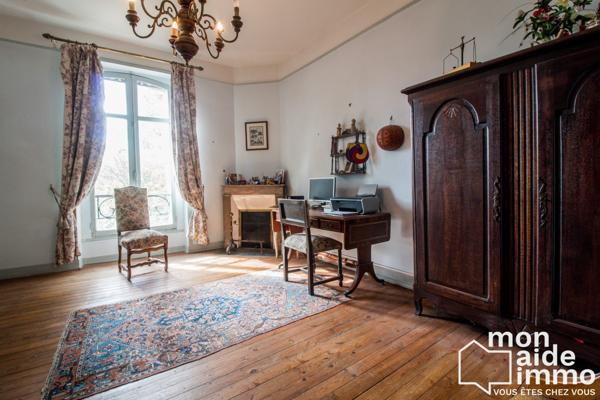 Vaste maison de charme sur parc de 1,2 hectares