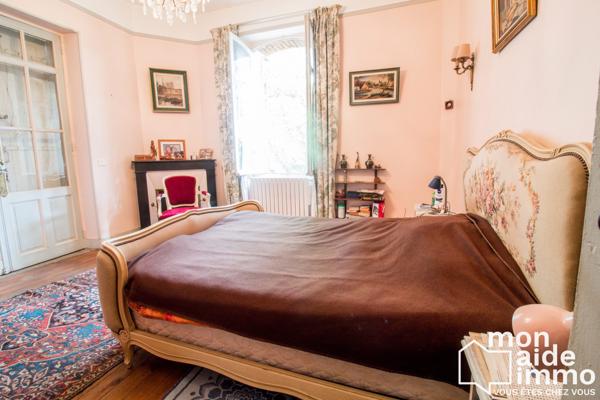 Vaste maison de charme sur parc de 1,2 hectares