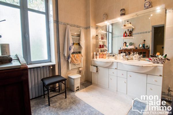 Vaste maison de charme sur parc de 1,2 hectares