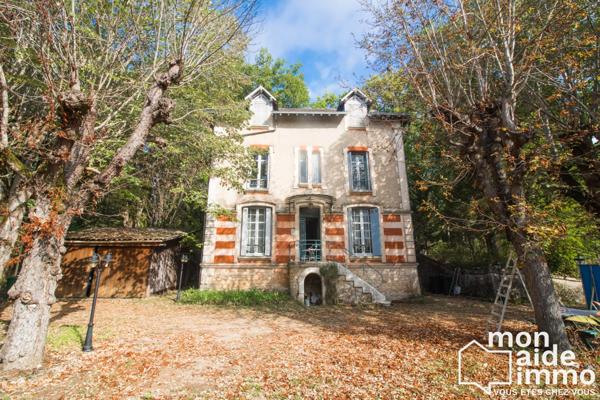Vaste maison de charme sur parc de 1,2 hectares