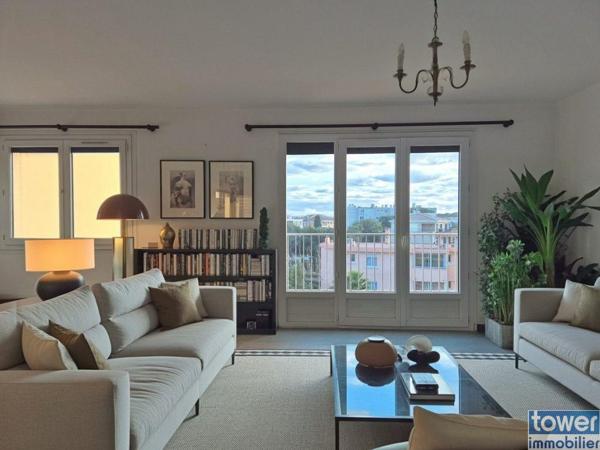 Appartement
                                                                                                                                                                                                                                                                                                                        4 pièce(s)                                                                                                                                                                                                          2 chambre(s)                                                                                                                                                                                                          72  m²