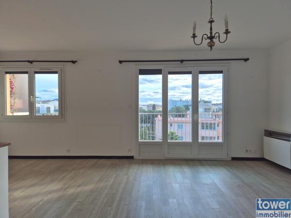 Appartement
                                                                                                                                                                                                                                                                                                                        4 pièce(s)                                                                                                                                                                                                          2 chambre(s)                                                                                                                                                                                                          72  m²