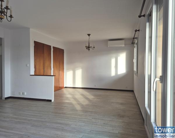 Appartement
                                                                                                                                                                                                                                                                                                                        4 pièce(s)                                                                                                                                                                                                          2 chambre(s)                                                                                                                                                                                                          72  m²