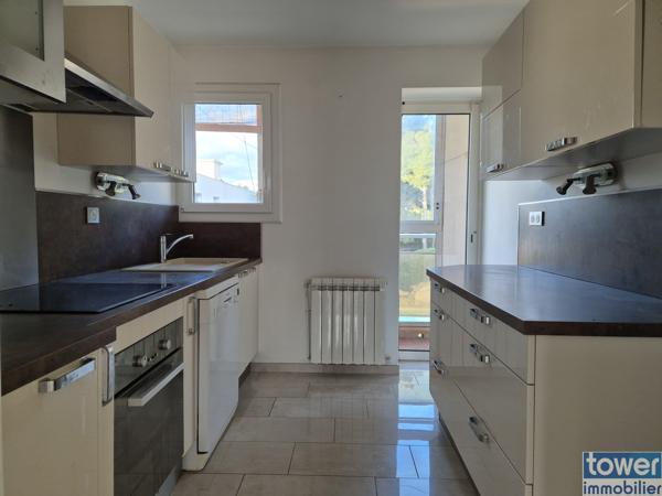 Appartement
                                                                                                                                                                                                                                                                                                                        4 pièce(s)                                                                                                                                                                                                          2 chambre(s)                                                                                                                                                                                                          72  m²