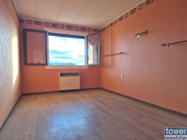Appartement
                                                                                                                                                                                                                                                                                                                        4 pièce(s)                                                                                                                                                                                                          2 chambre(s)                                                                                                                                                                                                          72  m²
