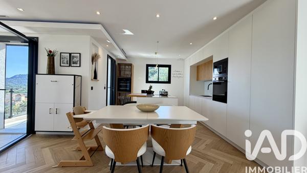 Appartement à vendre 4 pièces 88,2 m² Mandelieu-la-Napoule