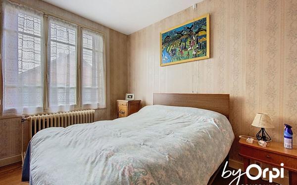 Maison à vendre    4 pièces • 100 m2 Saint-Éloy-les-Mines