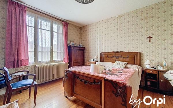 Maison à vendre    4 pièces • 100 m2 Saint-Éloy-les-Mines