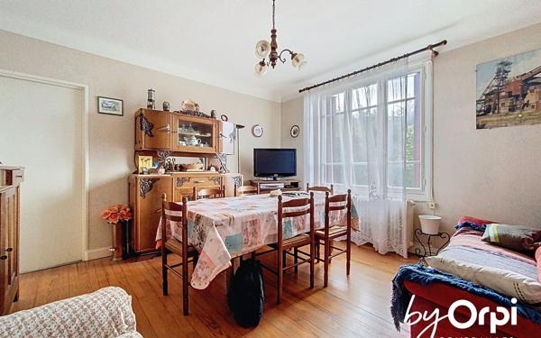 Maison à vendre    4 pièces • 100 m2 Saint-Éloy-les-Mines