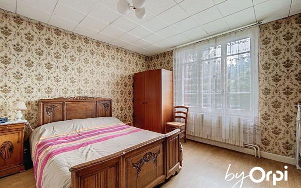 Maison à vendre    4 pièces • 100 m2 Saint-Éloy-les-Mines