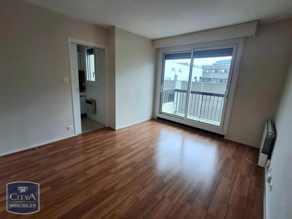 Appartement à louer 1 pièce 22.42m² Clermont-Ferrand (63000)