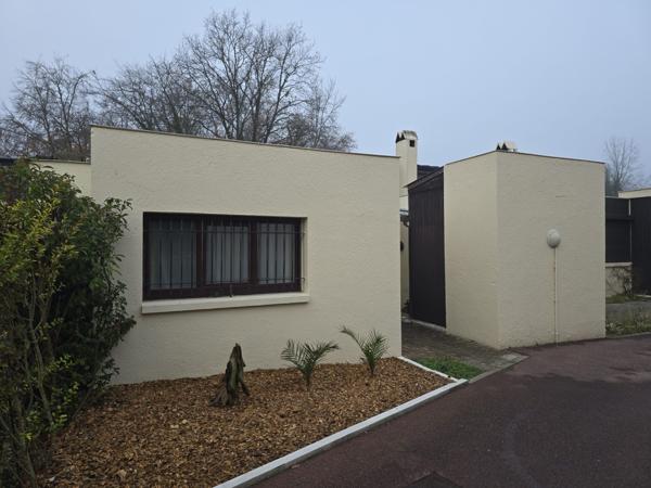 À vendre - Maison plain-pied, 5 pièces située à Brunoy (91800)