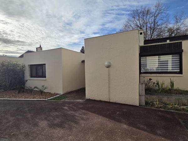 À vendre - Maison plain-pied, 5 pièces située à Brunoy (91800)