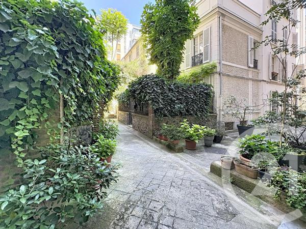 Appartement F2 à vendre  2 pièces - 44,50 m 2   PARIS  - 75018