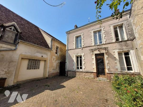 MAISON ANCIENNE AVEC DEPENDANCE
