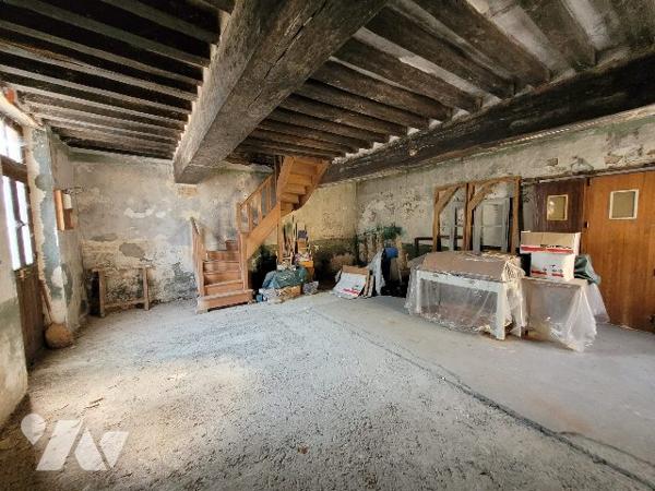 MAISON ANCIENNE AVEC DEPENDANCE