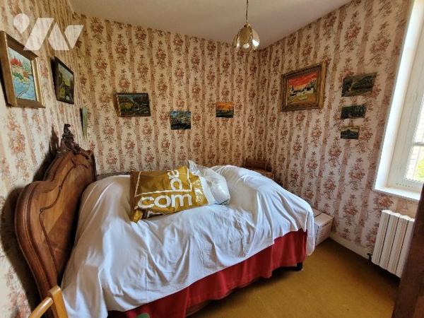 MAISON ANCIENNE AVEC DEPENDANCE