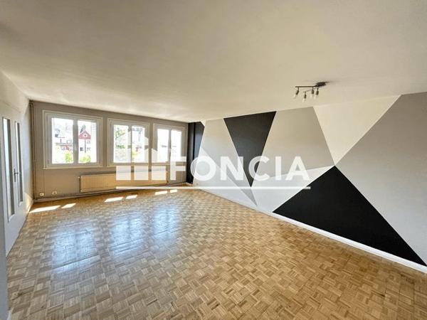 Location Appartement 3 pièces 75.85 m² - 11 RUE DE LA MADELEINE Beauvais 60000