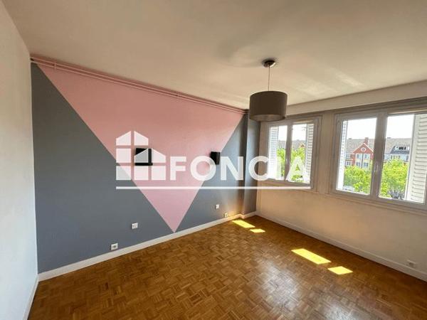 Location Appartement 3 pièces 75.85 m² - 11 RUE DE LA MADELEINE Beauvais 60000