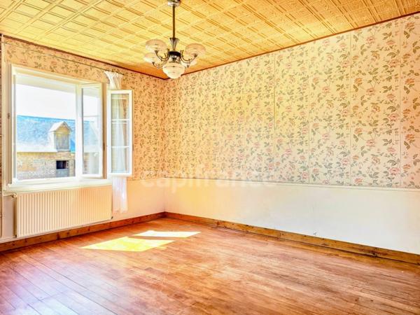 A VENDRE ANCIEN CORPS DE FERME AVEC DÉPENDANCES 5 pièces secteur BLANGY-SUR-BRESLE (76)