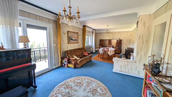 Maison - 7 pièces - 177 m²