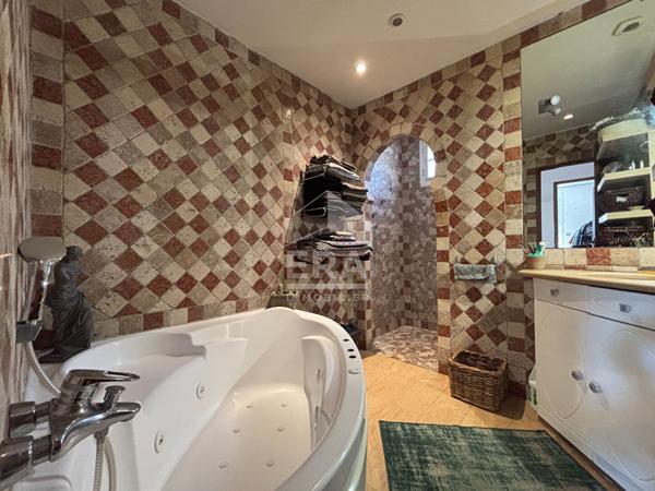 Maison à Martigues - 5 pièces, 103 m², Piscine