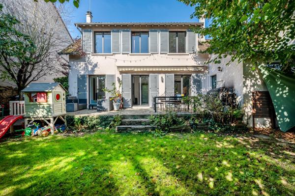 Maison familiale rénovée avec goût – 140 m², jardin plein sud, potentiel d’agrandissement