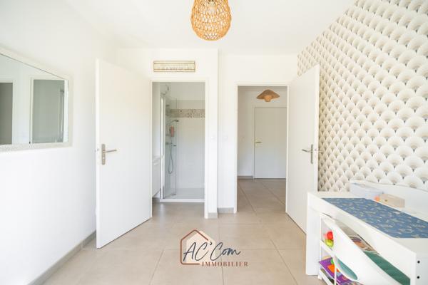 PUYRICARD – T4 FAMILIAL EN REZ-DE-JARDIN AVEC 141 M² D’EXTÉRIEUR ET GARAGE