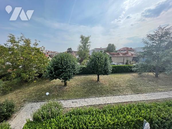 Craponne Centre / T4 avec balcon, et parking au 2ème et dernier étage